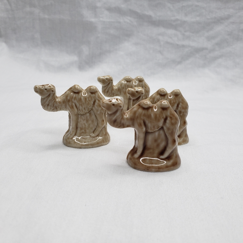 4 Wade England Miniature Figurines Camel Caravan Vintage Tetley Tea Promotionals